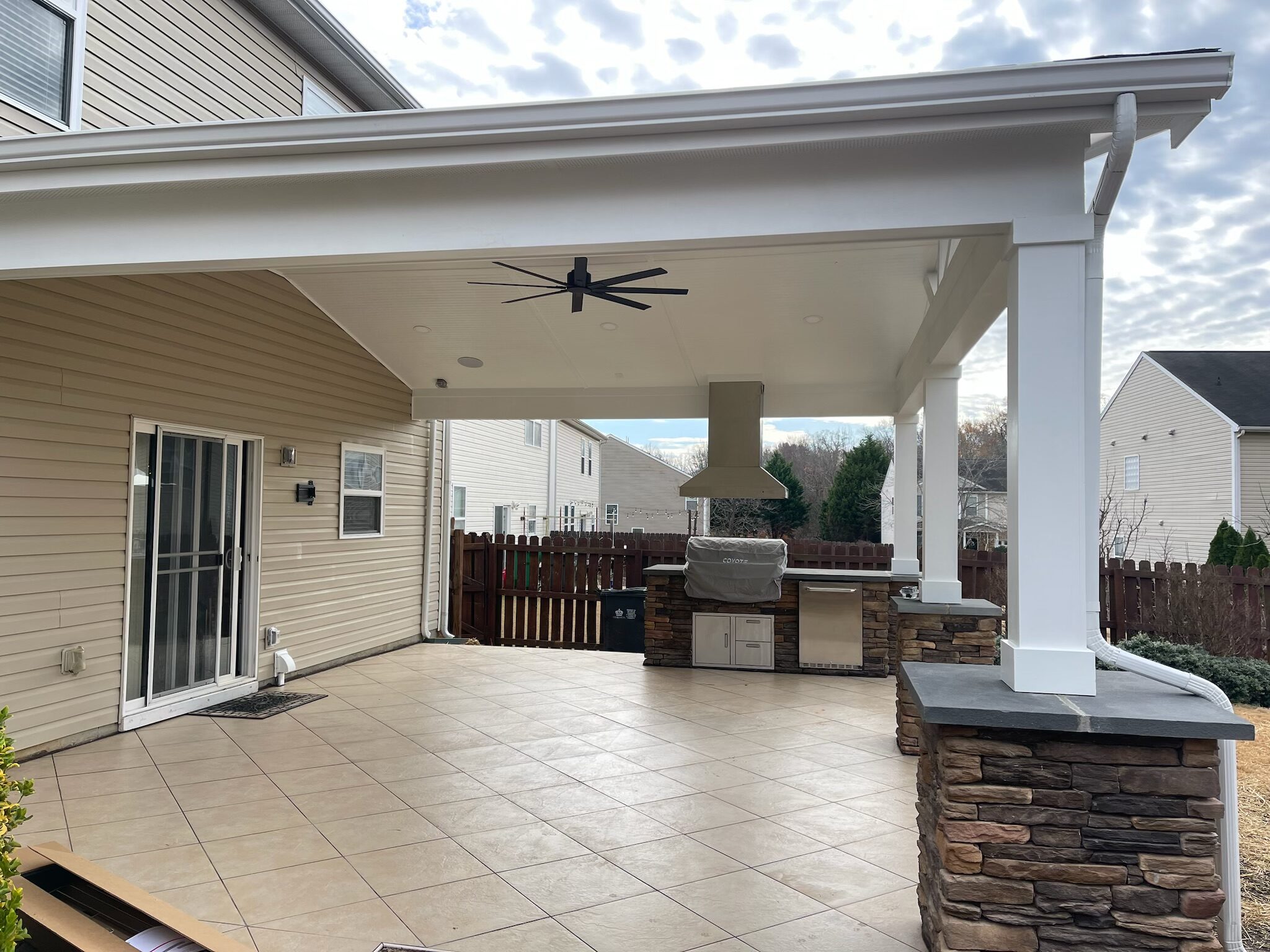 Covered patio with grill.